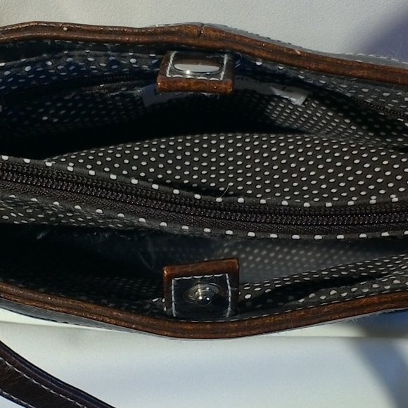 Kathy Ireland straw tote with brown leather trim - Picture 4 of 6